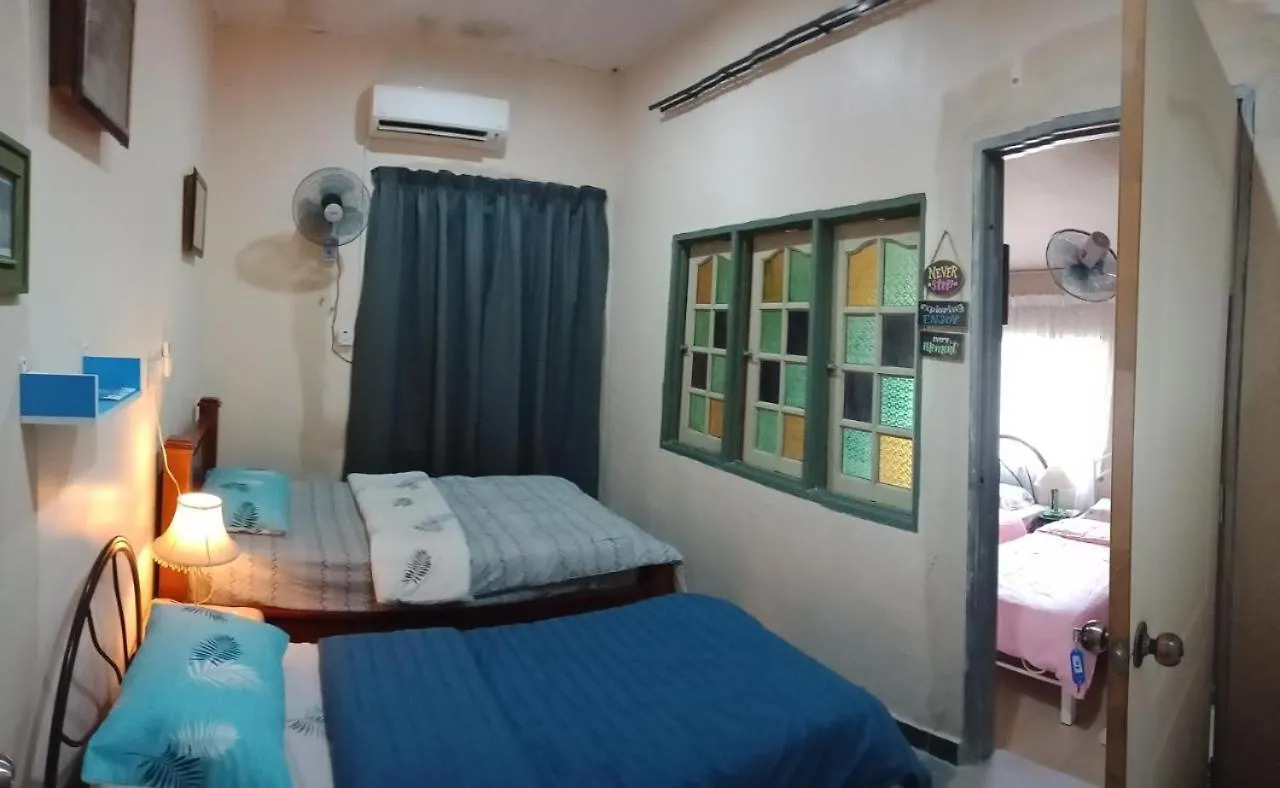 Βίλα Homestay Kampong Kota Aur Resort With Swimming Pool, Kepala Batas, Seberang Perai, Penang Μαλαισία