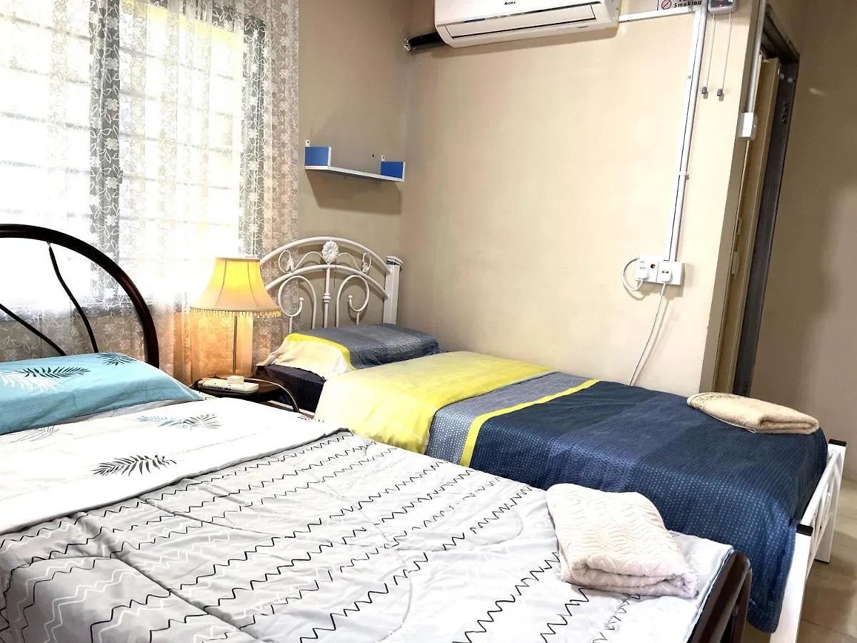 Homestay Kampong Kota Aur Resort With Swimming Pool, Kepala Batas, Seberang Perai, Penang Βίλα