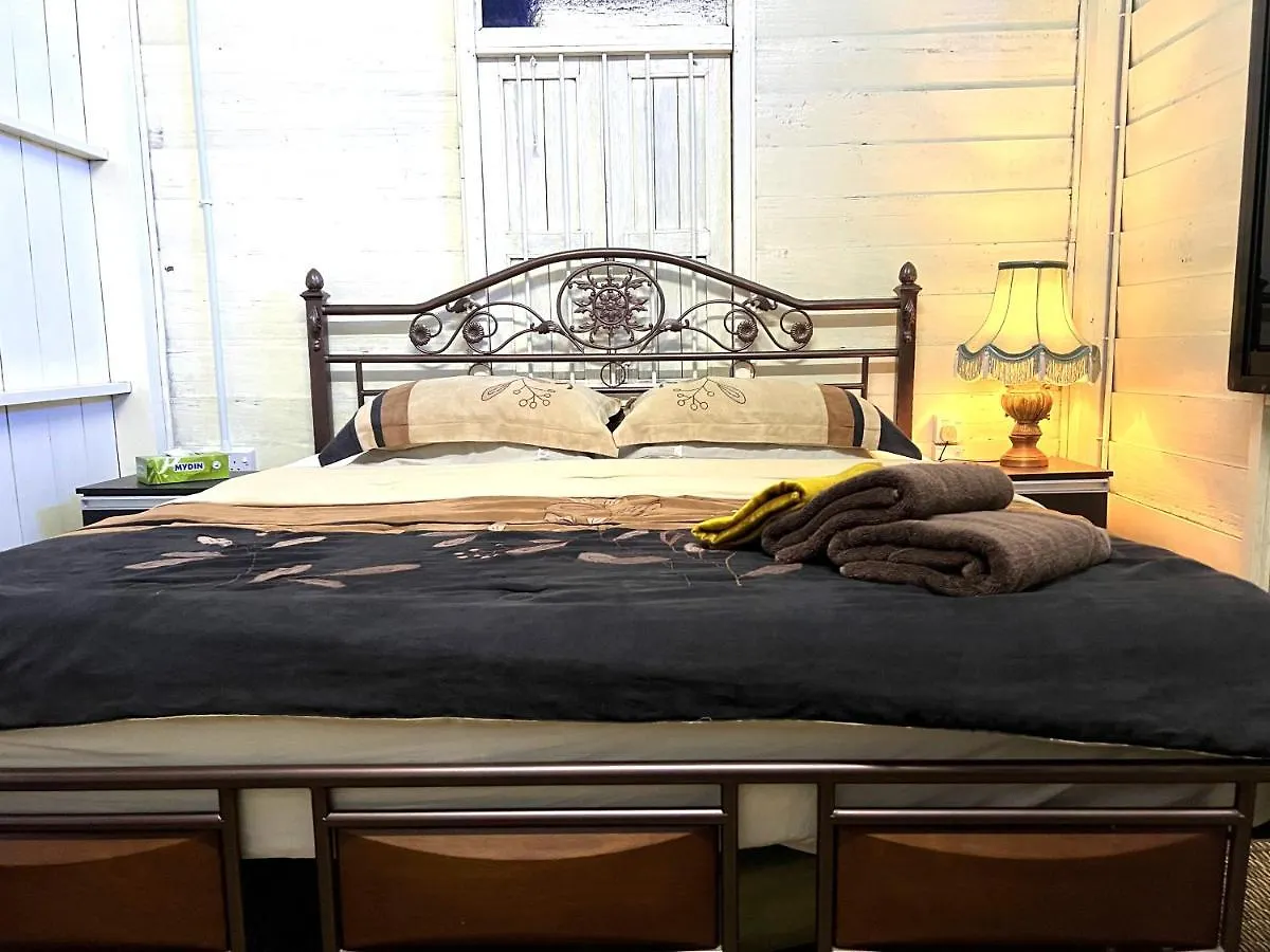 Homestay Kampong Kota Aur Resort With Swimming Pool, Kepala Batas, Seberang Perai, Penang Μαλαισία