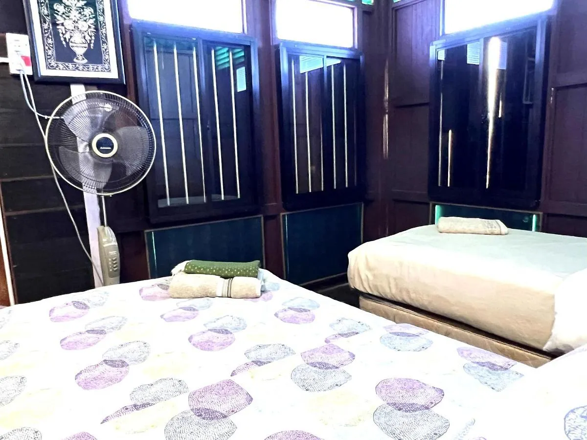 Homestay Kampong Kota Aur Resort With Swimming Pool, Kepala Batas, Seberang Perai, Penang 0*, Kepala Batas (Penang) Μαλαισία