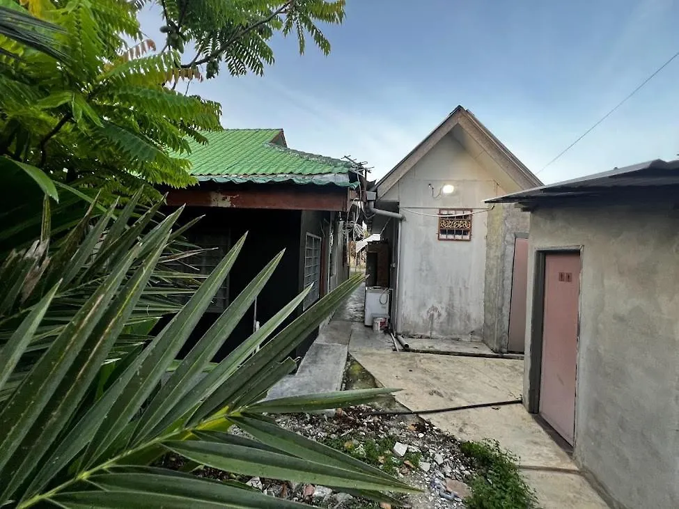 Homestay Kampong Kota Aur Resort With Swimming Pool, Kepala Batas, Seberang Perai, Penang Βίλα Kepala Batas (Penang)