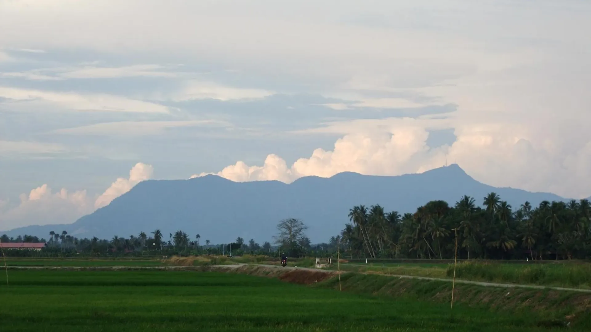 Βίλα Homestay Kampong Kota Aur Resort With Swimming Pool, Kepala Batas, Seberang Perai, Penang